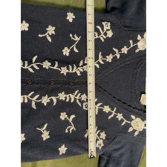 Vtg. Kathie Lee Navy Knit Short Sleeve Cardigan with floral embroidery SZ Small - Picture 5 of 6